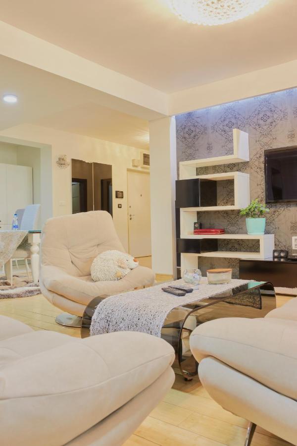 Diamond Butterfly Apartment สโกเปีย ภายนอก รูปภาพ
