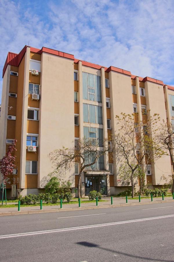 Diamond Butterfly Apartment สโกเปีย ภายนอก รูปภาพ